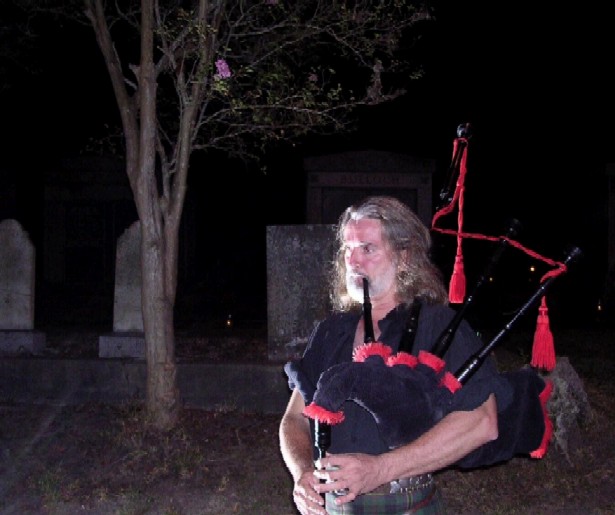 Bagpipes at Halloween, 2003
